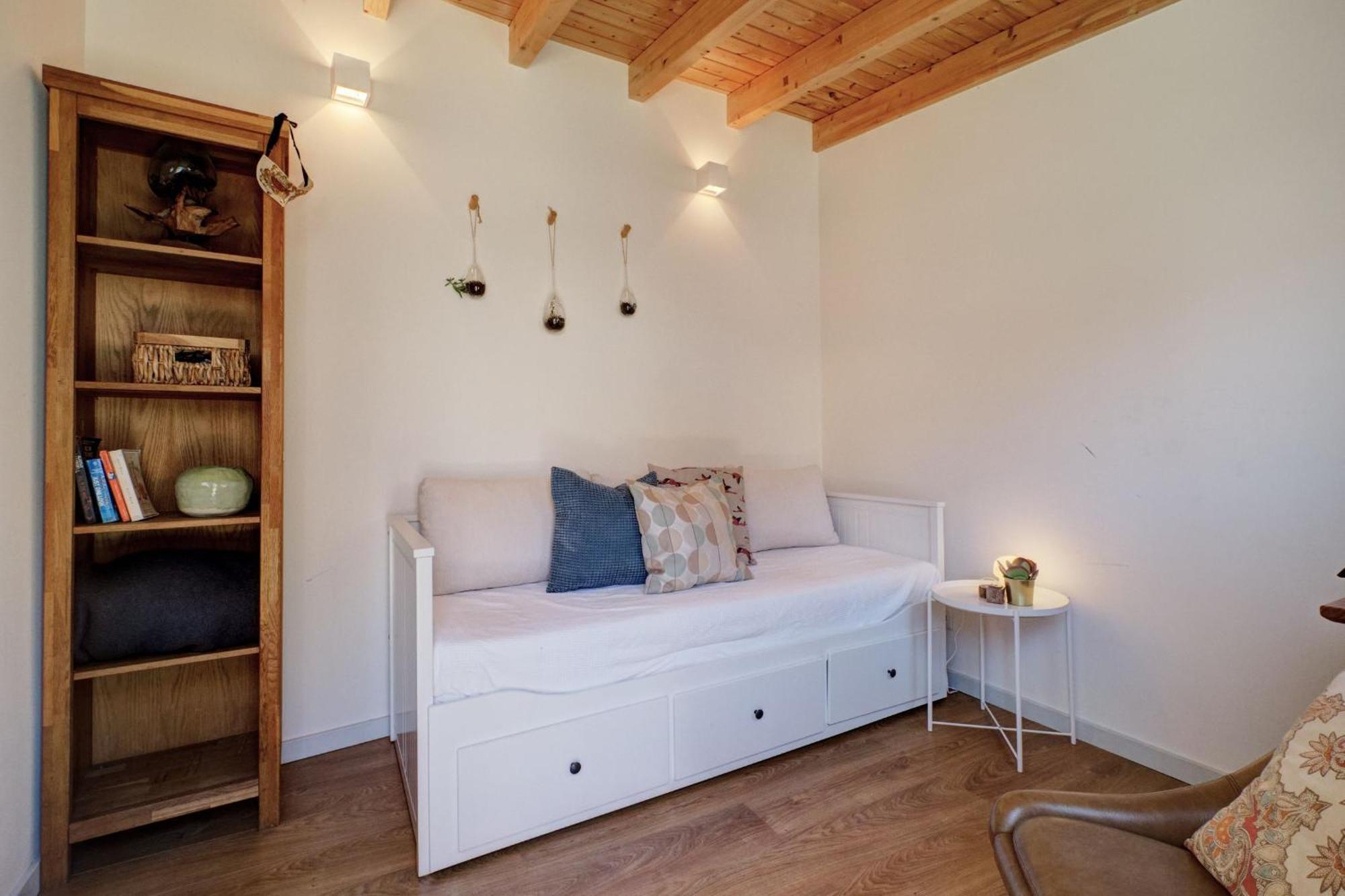 Comfortable Town House In Quiet Area By Lovelystay Lisbon Exterior photo