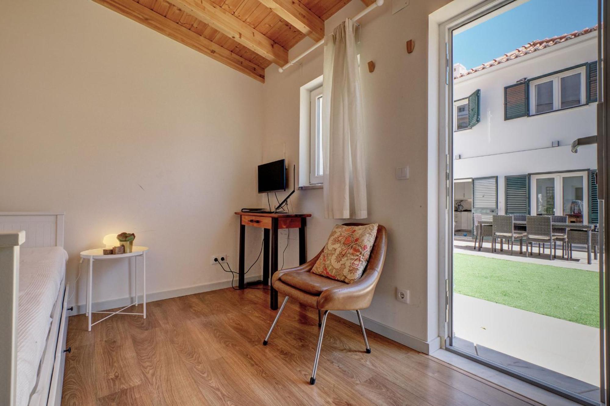 Comfortable Town House In Quiet Area By Lovelystay Lisbon Exterior photo